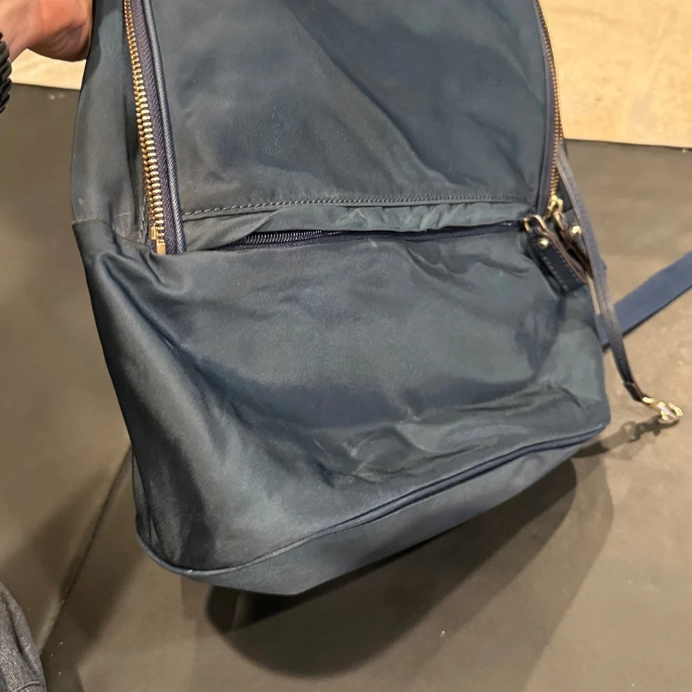 MICHAEL MICHAEL KORS navy Backpack with gold hardware GUC
